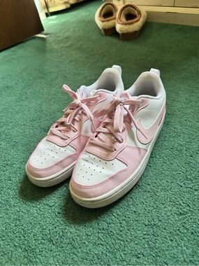 Nike Court Low’s